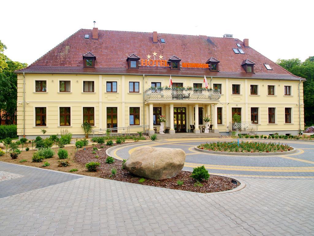 Łobez Hotel Swietoborzec מראה חיצוני תמונה